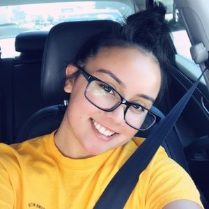 Meet your Posher, Mikayla